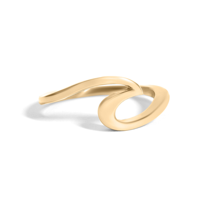 WaveLuxe™ — Minimalist Ocean Wave Ring in Gold & Silver