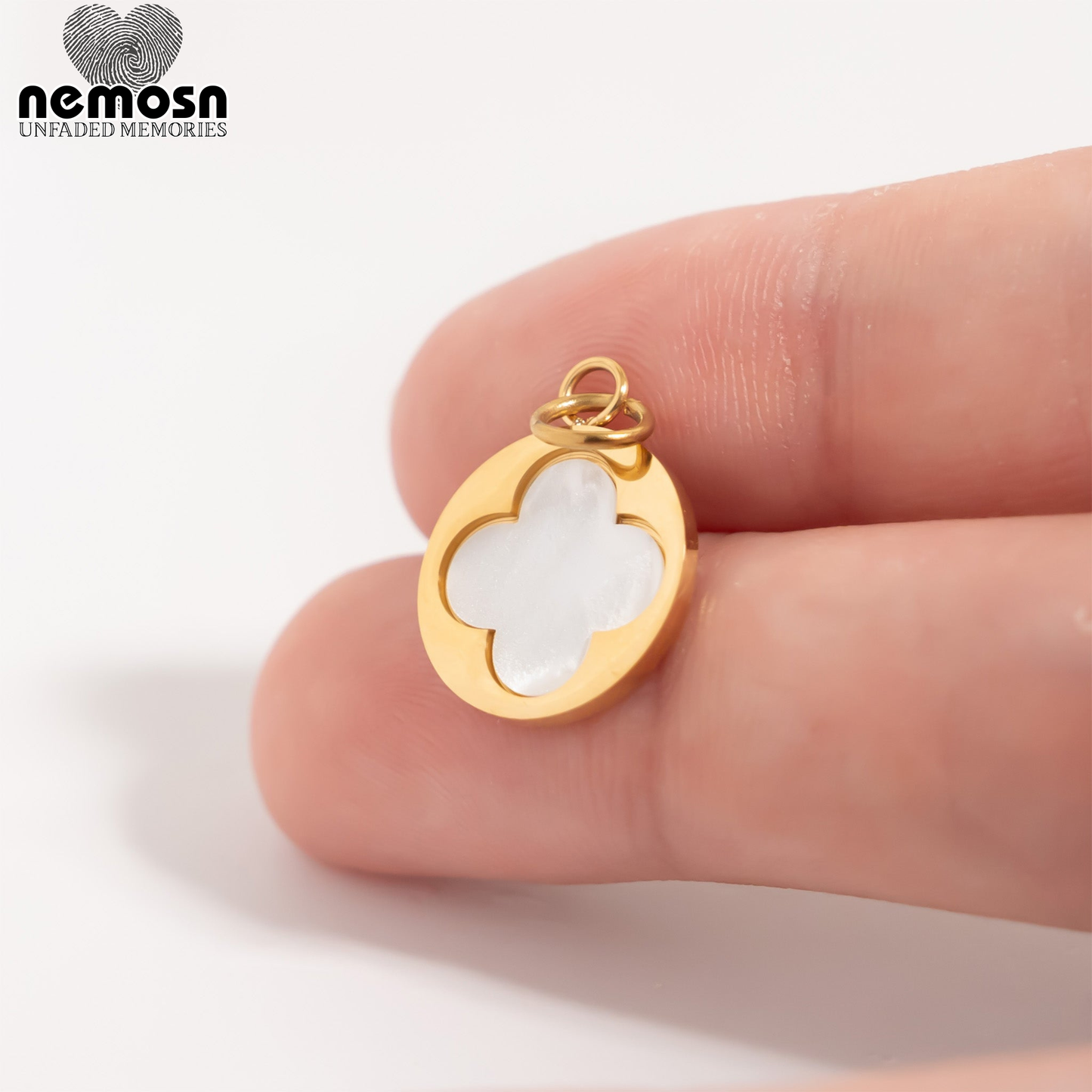 LunaClover™ – Mother of Pearl Clover Pendant in Gold & Silver | Elegant Stainless Steel Charm by Nemosn