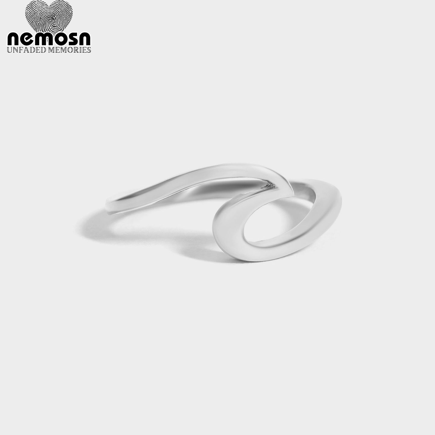 WaveLuxe™ — Minimalist Ocean Wave Ring in Gold & Silver