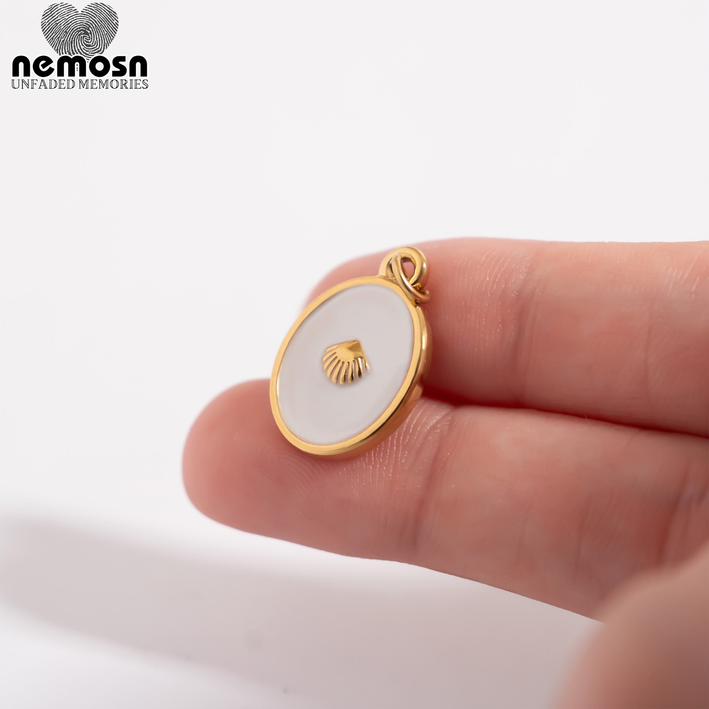 ShellGlow™ – Mother of Pearl Sea Shell Charm Pendant in Gold & Silver