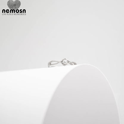 GlintLuxe™ — Elegant Twist Solitaire Ring with Polished Finish