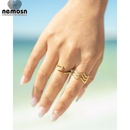 WaveLynx™ — Triple Wave Band Ring in Polished Gold & Silver
