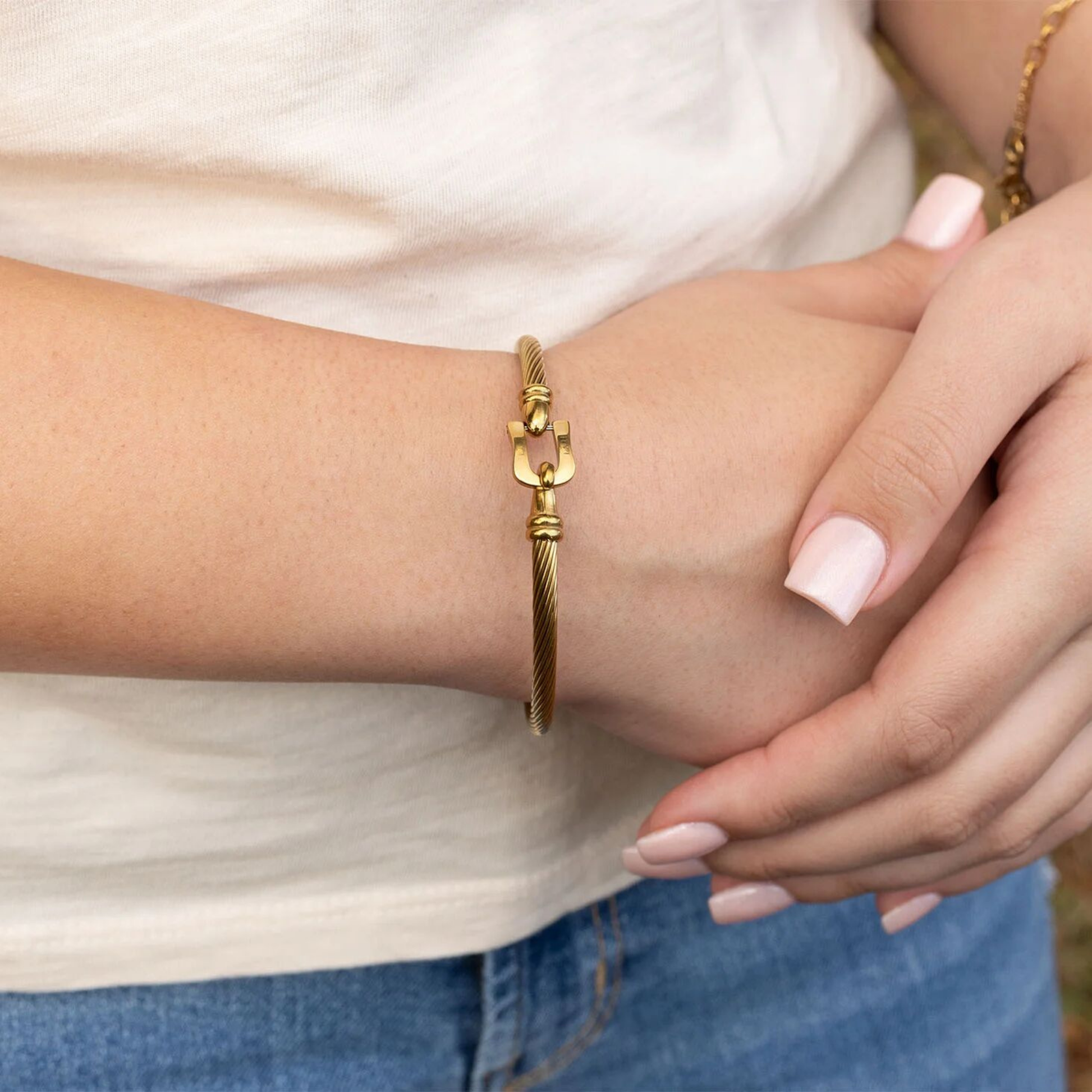 18K gold PVD cable bracelet waterproof and hypoallergenic