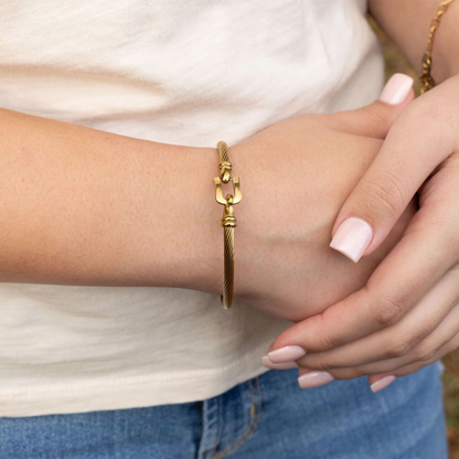 18K gold PVD cable bracelet waterproof and hypoallergenic